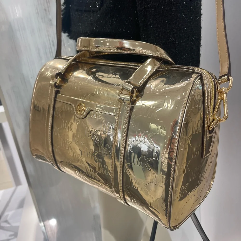 MICHAEL KORS Jet Set Md Metallic Logo Debossed Satchel Duffle
Pale Gold
NWT - Picture 1 of 16